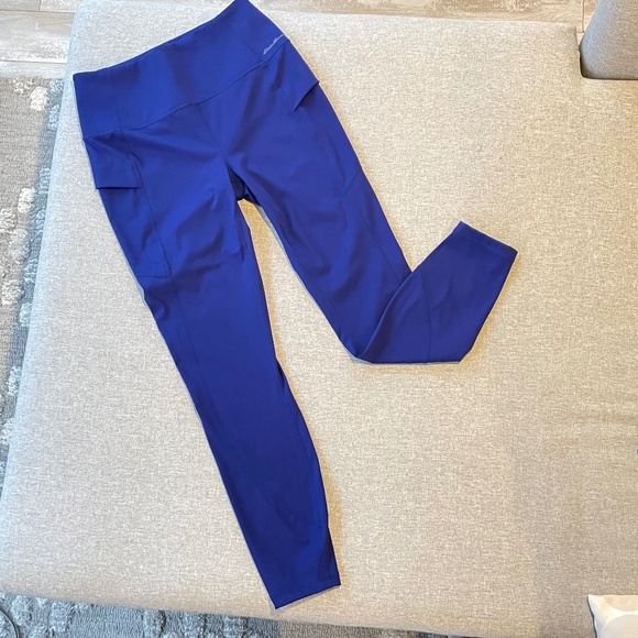Eddie Bauer - compression leggings - like new - Picture 3 of 7